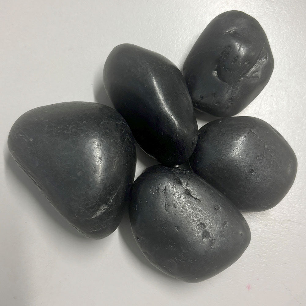 Black Polished Pebbles - 20-30mm - 20kg Bag - 1st Quality - Garden - Available at iPave Natural Stone